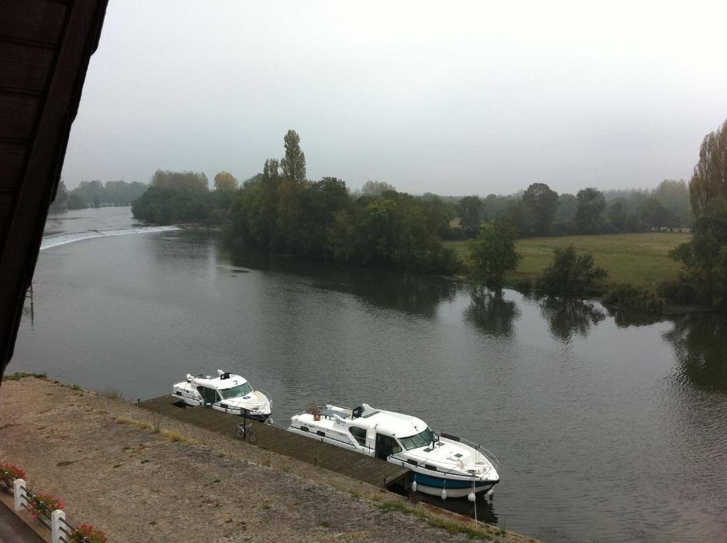 Les Ondines Hotell Les Hauts-d'Anjou Rum bild
