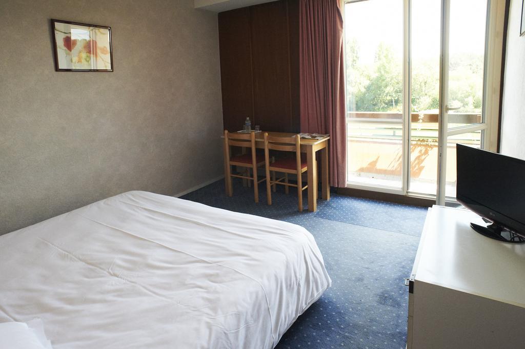 Les Ondines Hotell Les Hauts-d'Anjou Rum bild